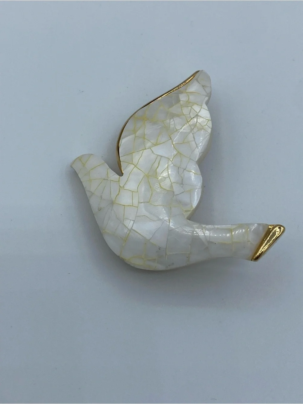 Brooch Faux Mother of Pearl White Gold Dove Bird